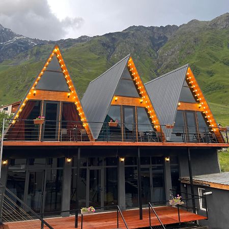Pyramid Kazbegi Hotel Exterior foto