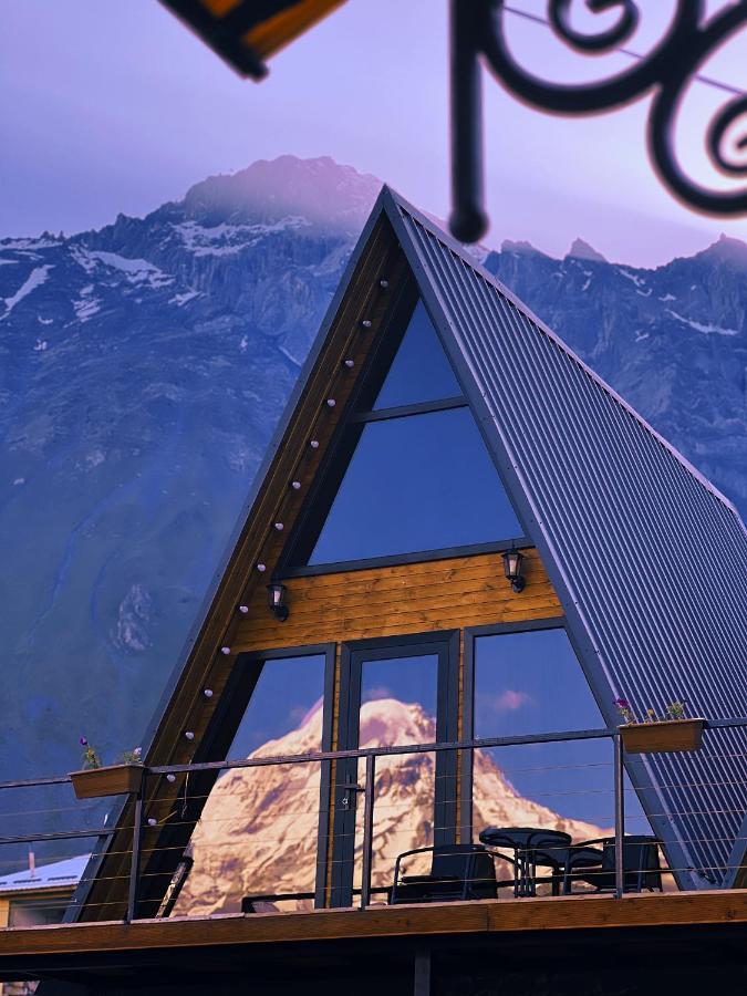 Pyramid Kazbegi Hotel Exterior foto